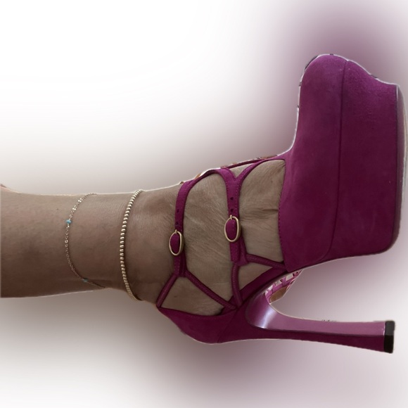 Yves Saint Laurent Rive Gauche - Picture 7 of 10